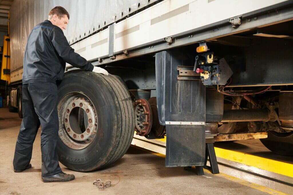 heavy-duty-tire-repair-in-alberta